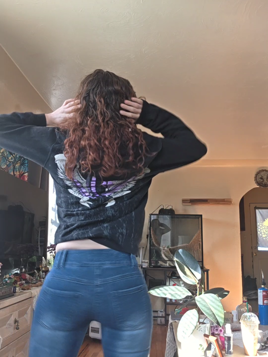 @Queen._.bee