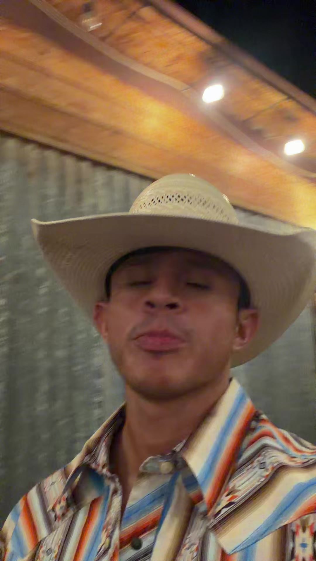 @AXEL PALACIOS