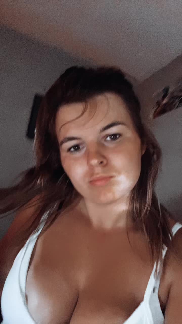@bridget hutchinson 🩵🤍😘