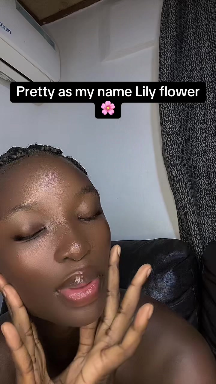 @Lily🦋