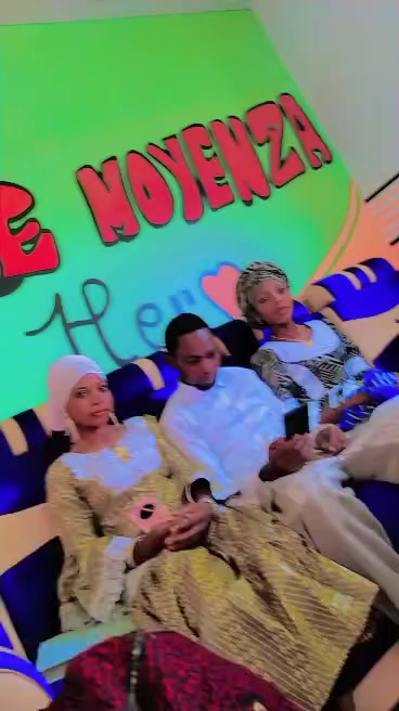 @Dabre Moyenza