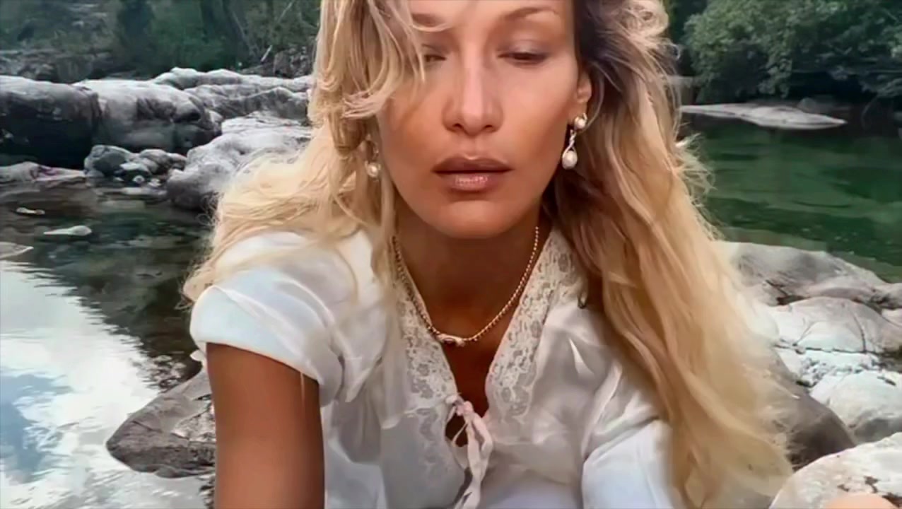 @Bella Hadid Brasil