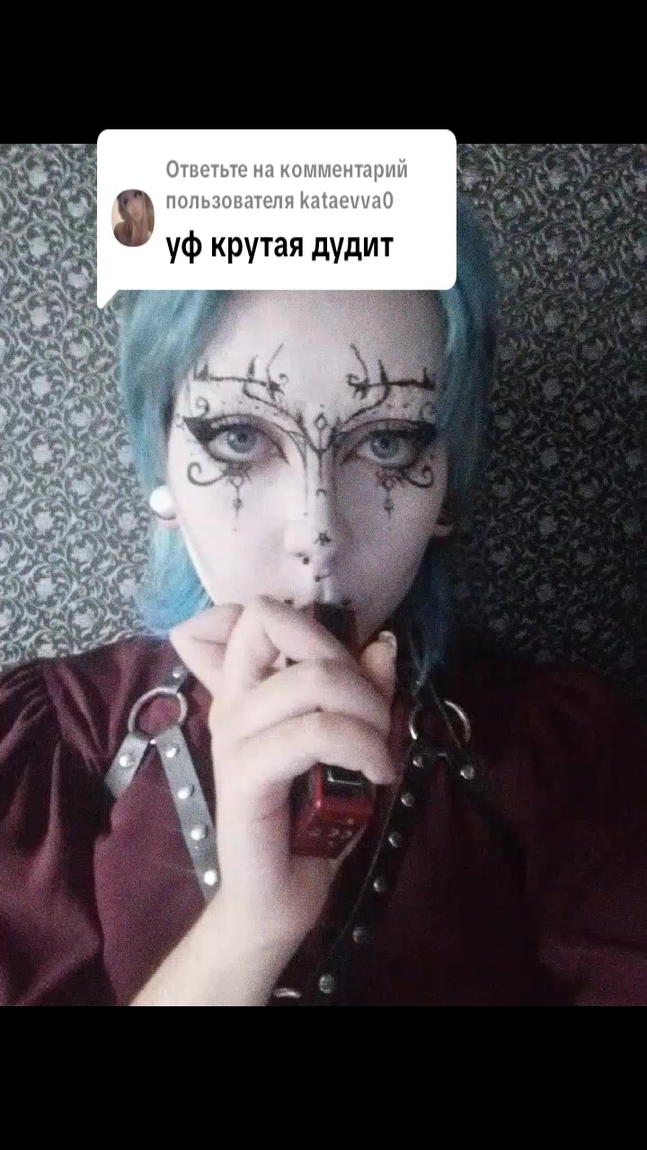 @𝐛𝐚𝐭🕸
