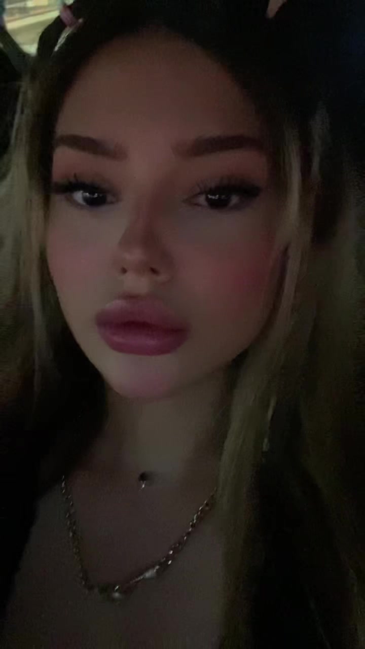 @nazninanjomi