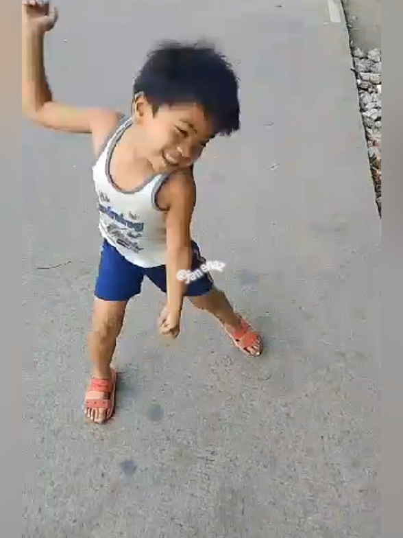 @DaniellaxDanes
