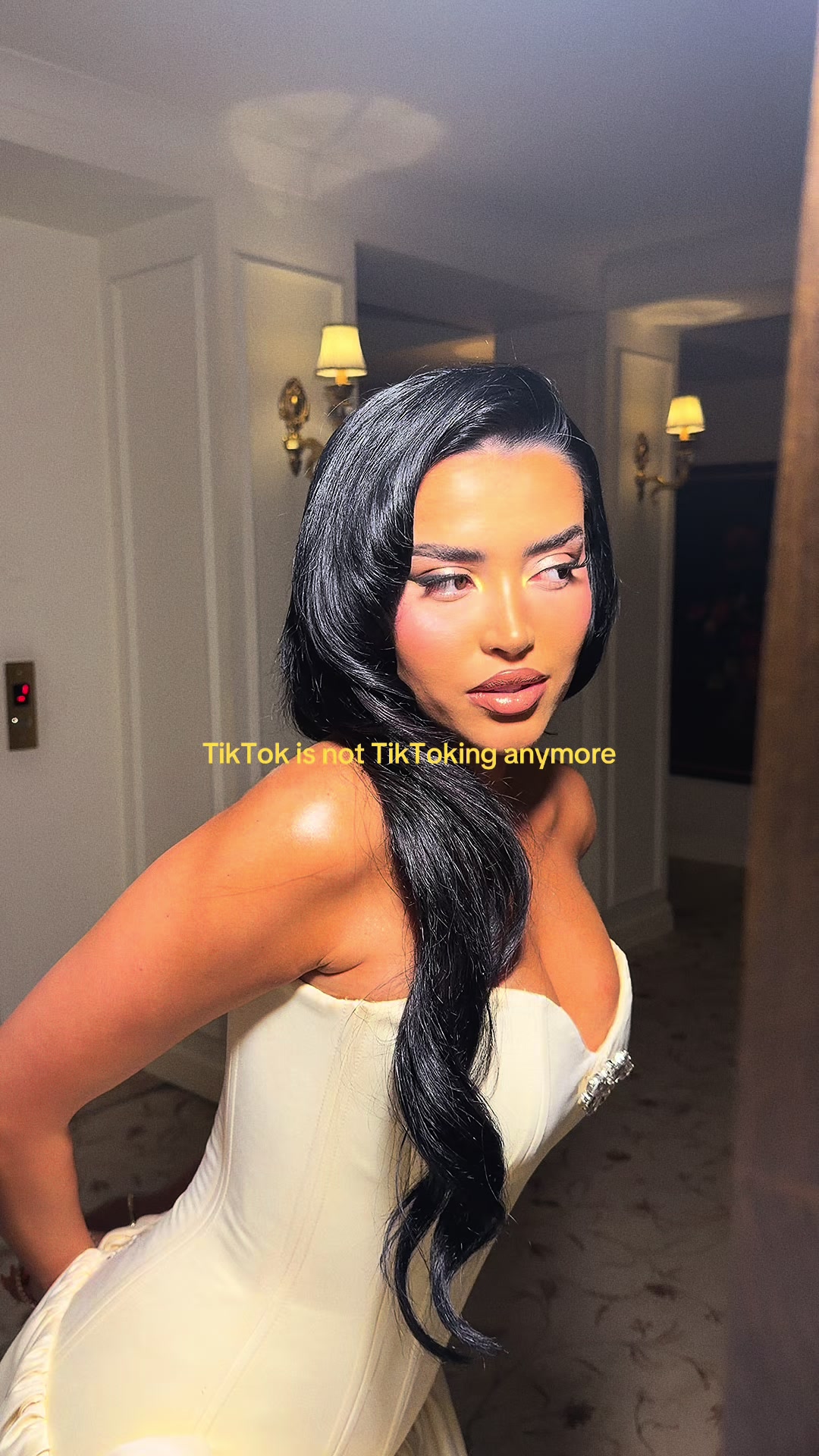 @ANISA VESELI ๐
