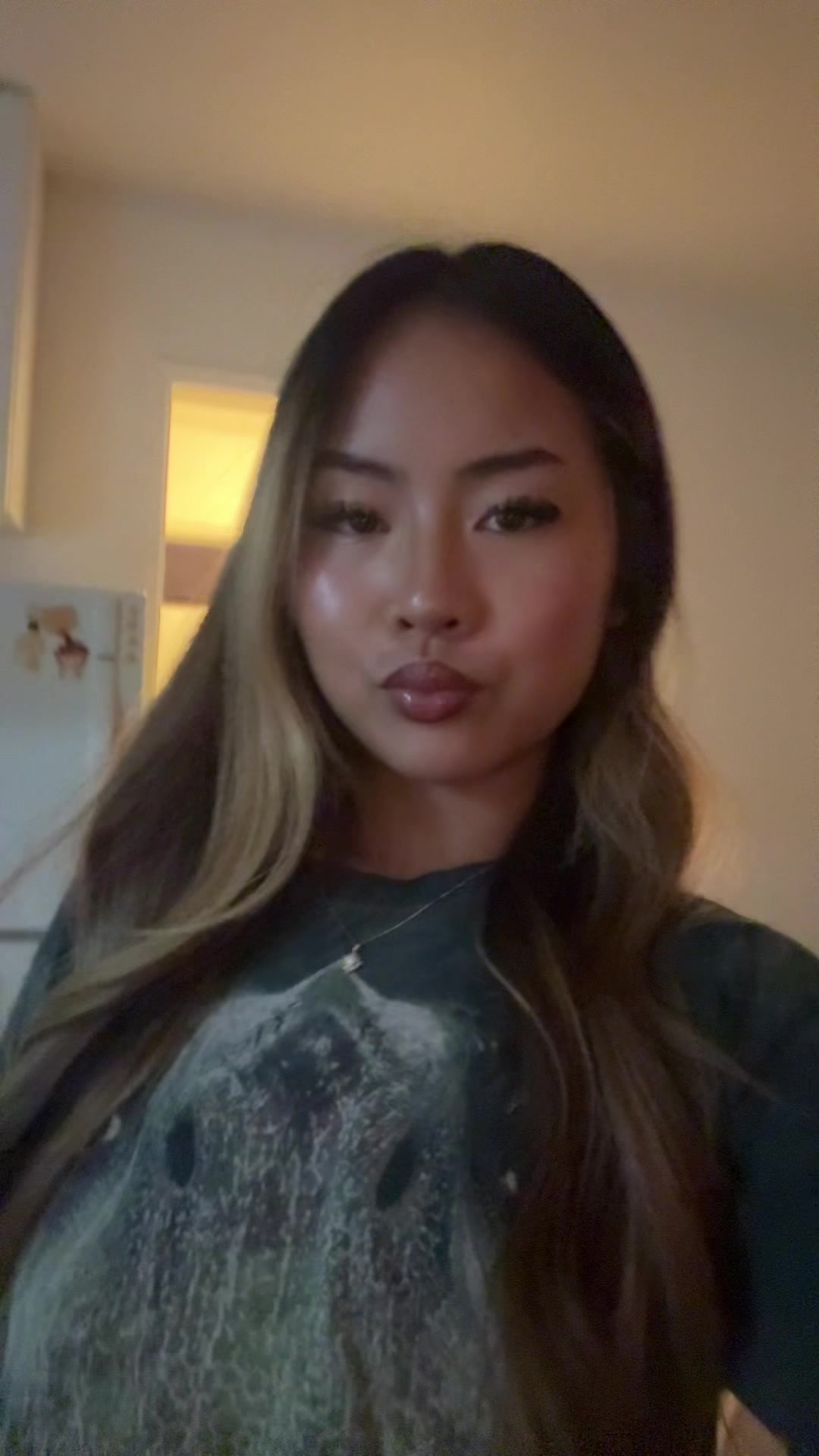 @E💸