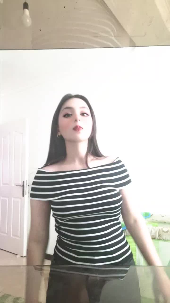 @tabasommalekpoor