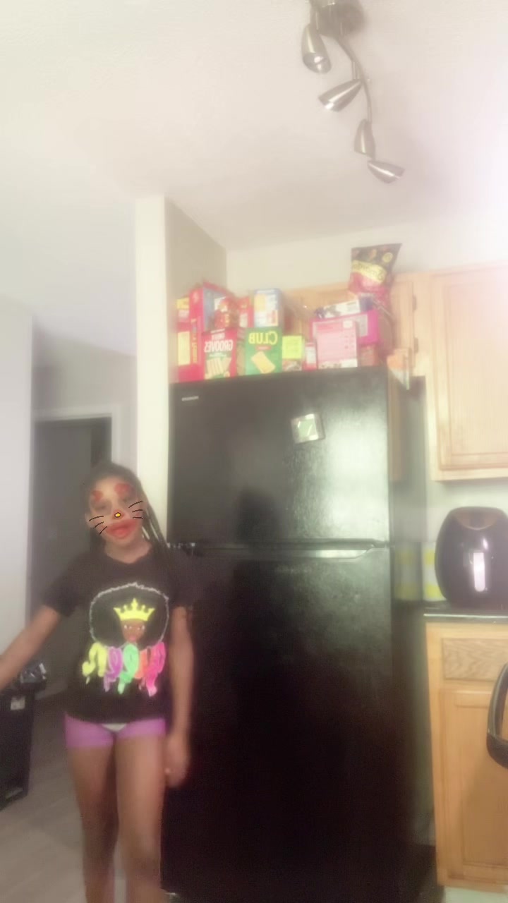 @meme.lylah.world