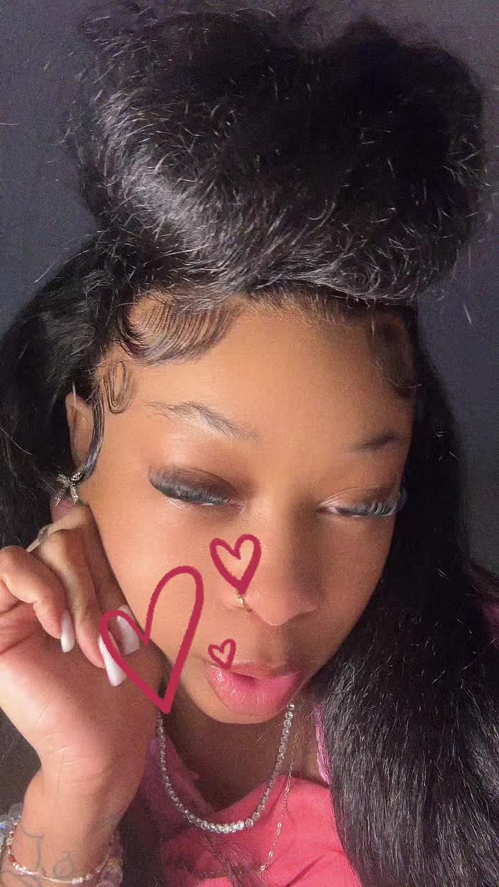 @_ms.h0lly_wood
