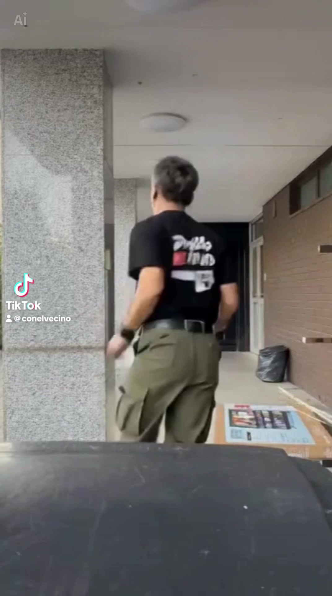 @Robin16