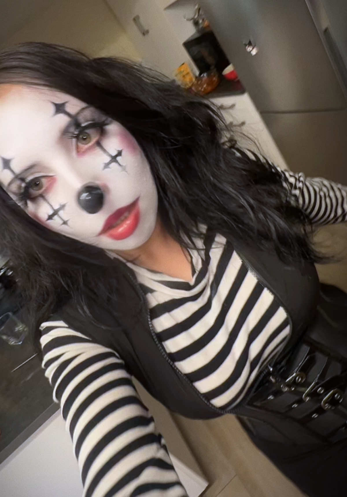 @clowndabs