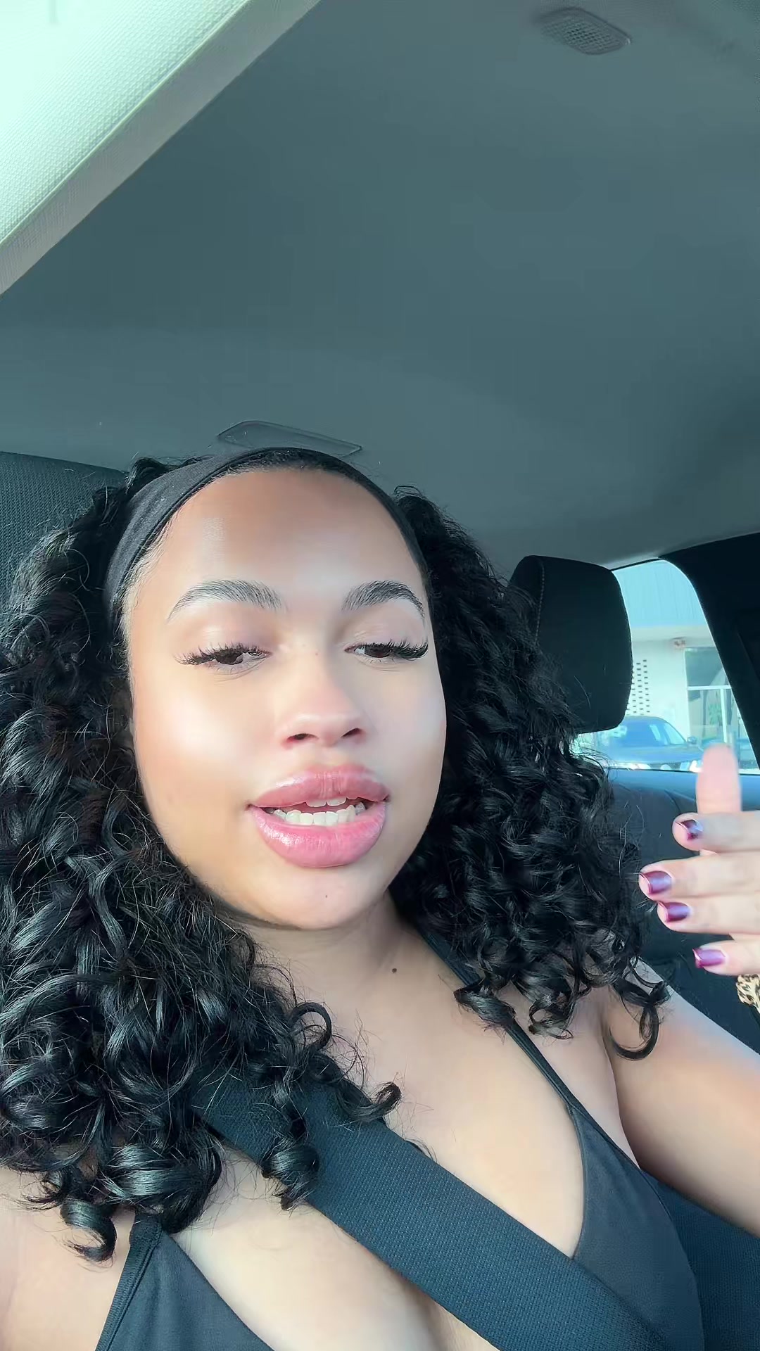 @Bella