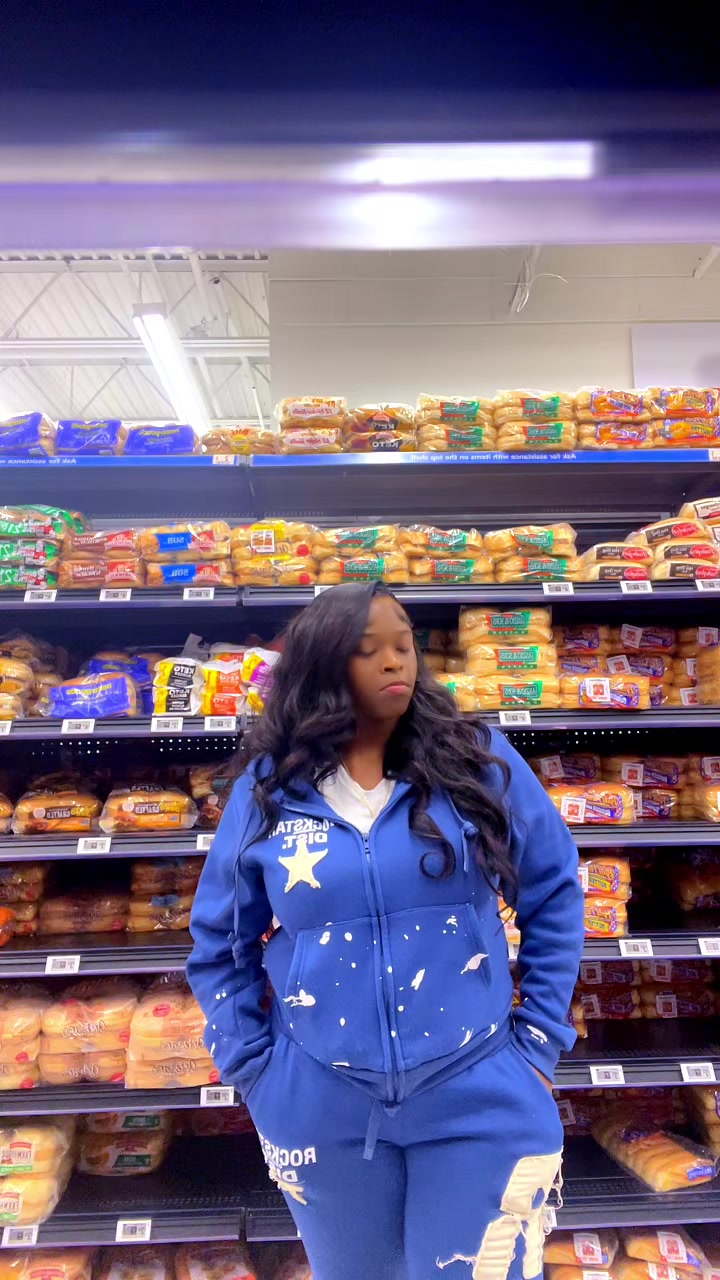 @NeèNeè🐐