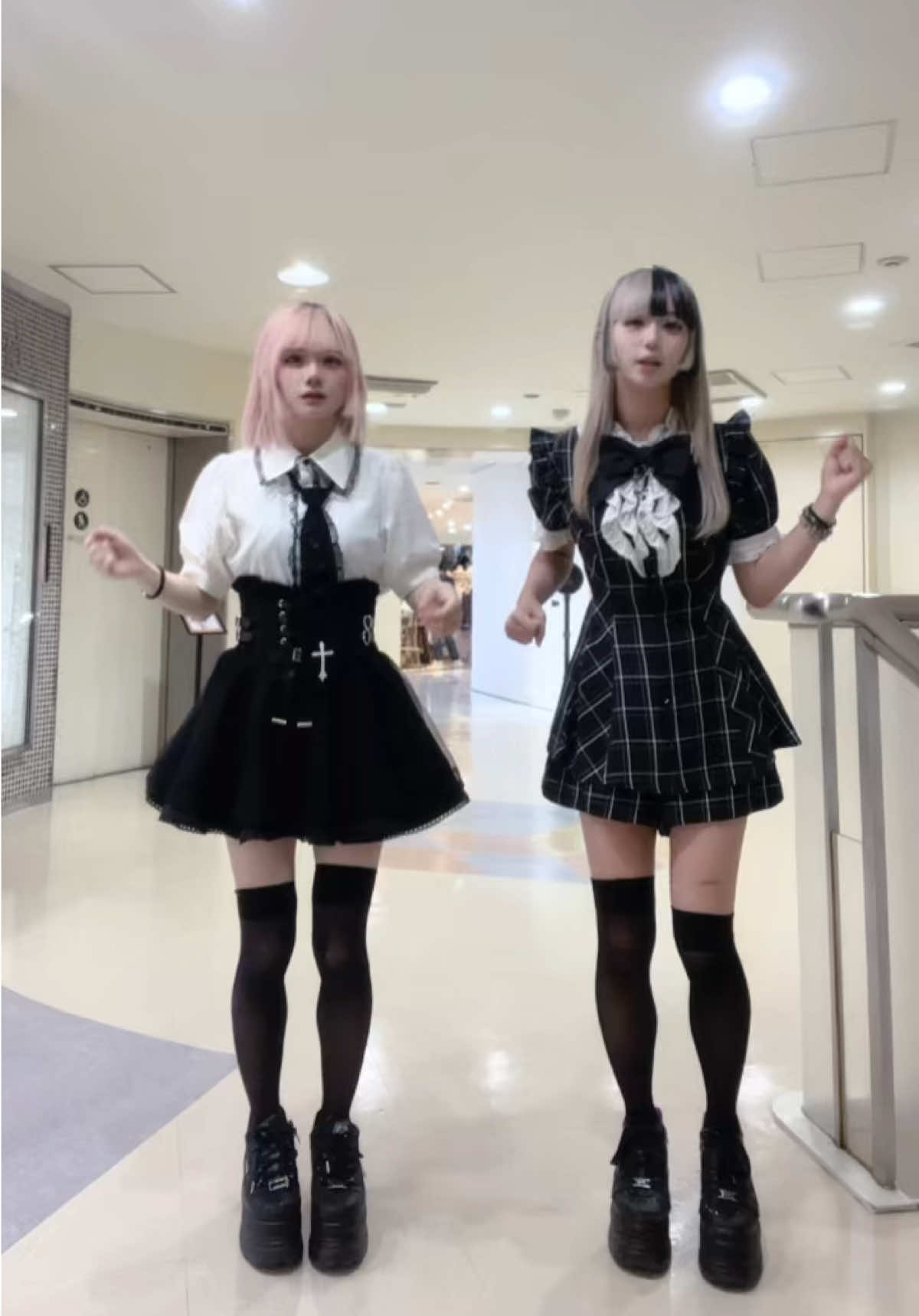 @あうる