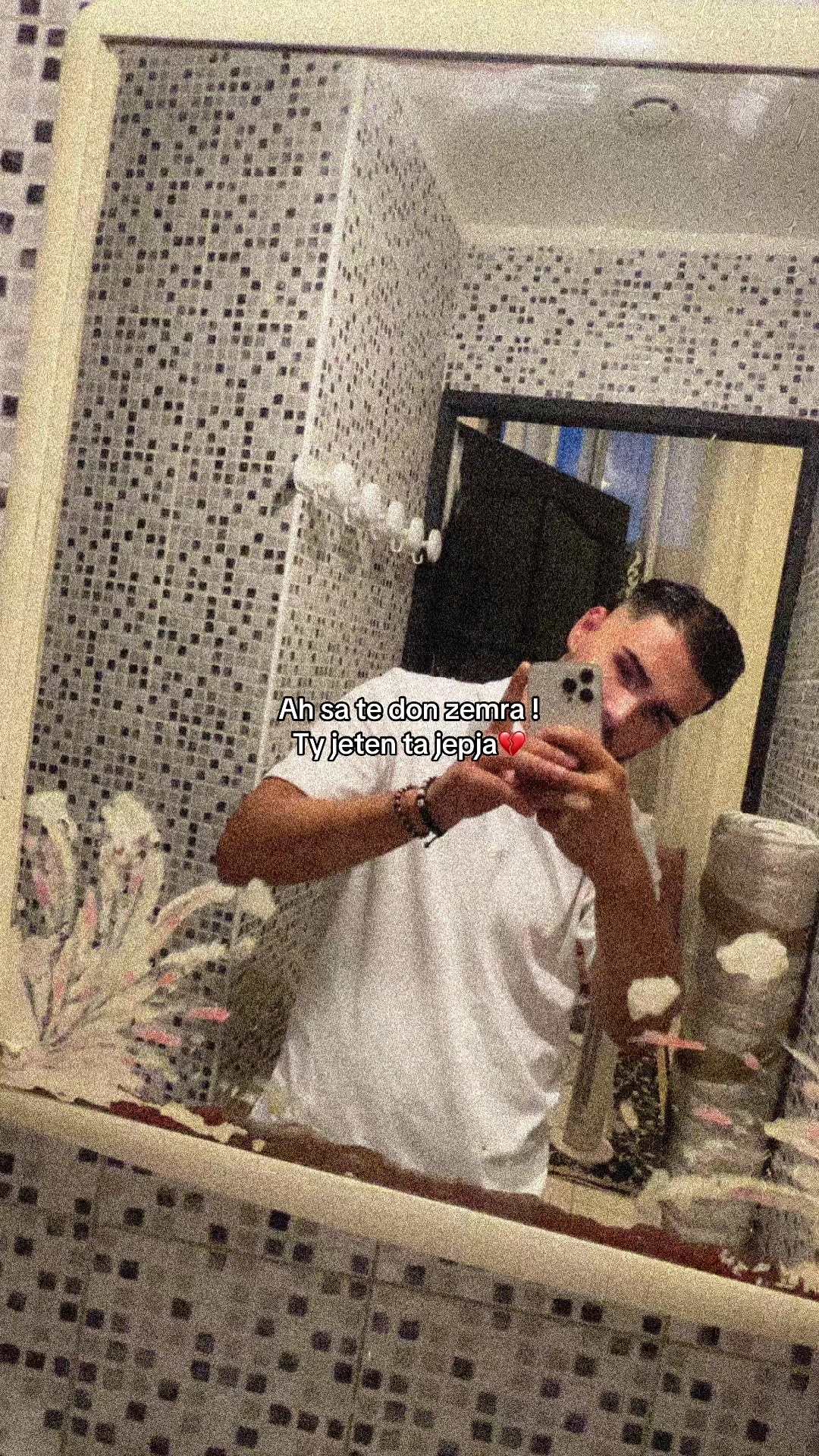 @𝗔𝗡𝗗𝗜 𝗞𝗢𝗥𝗥𝗔