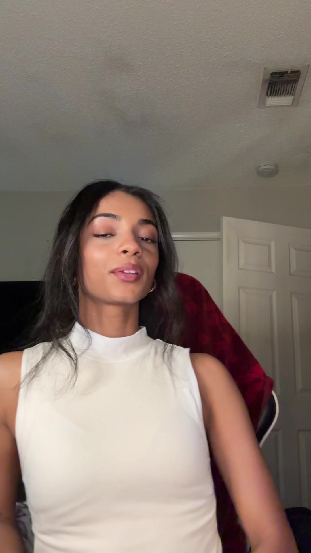 @Kiaramariewright