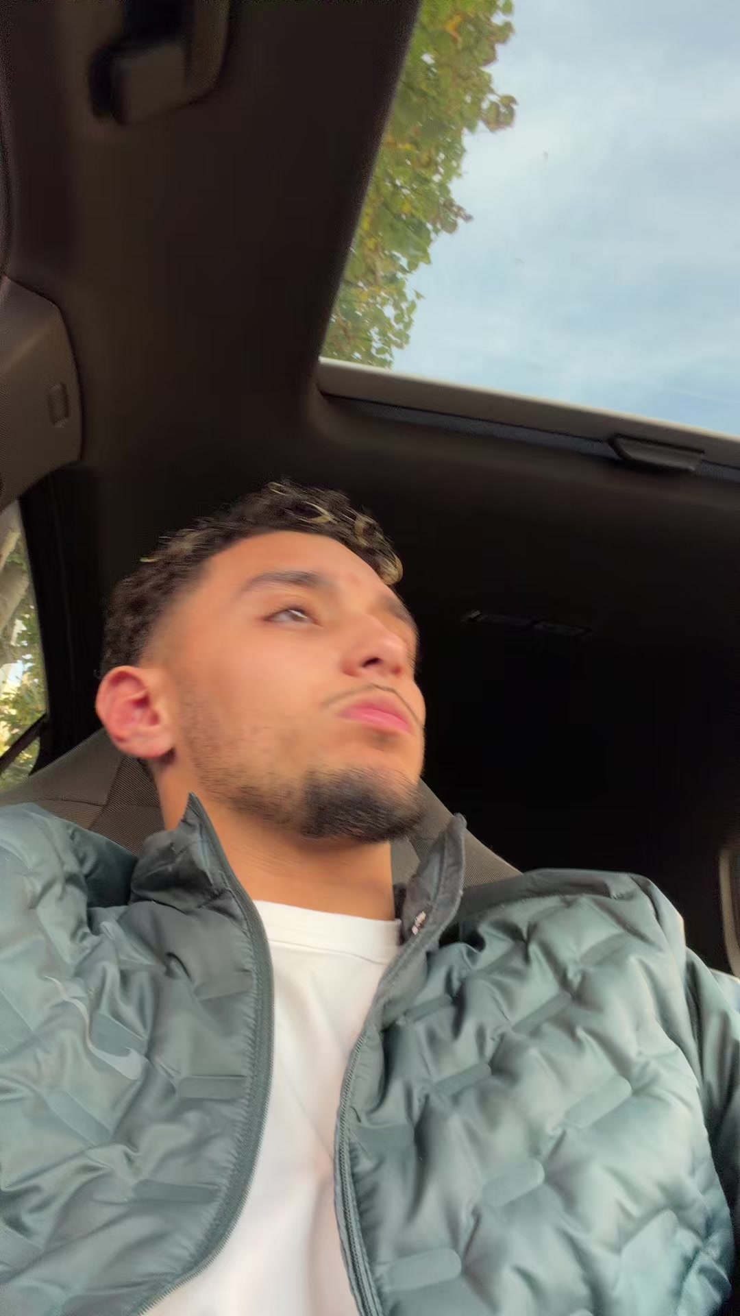 @Ahmskoo 📲