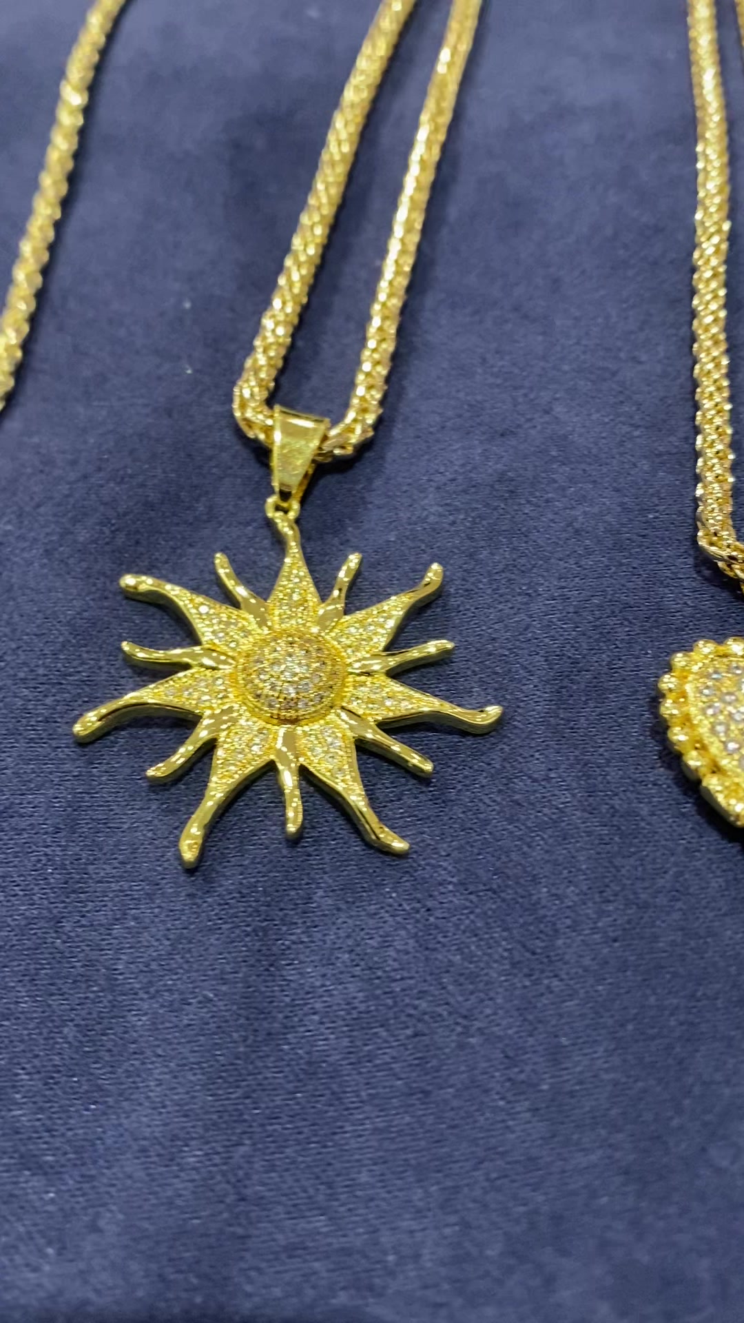 @RoyalGold™
