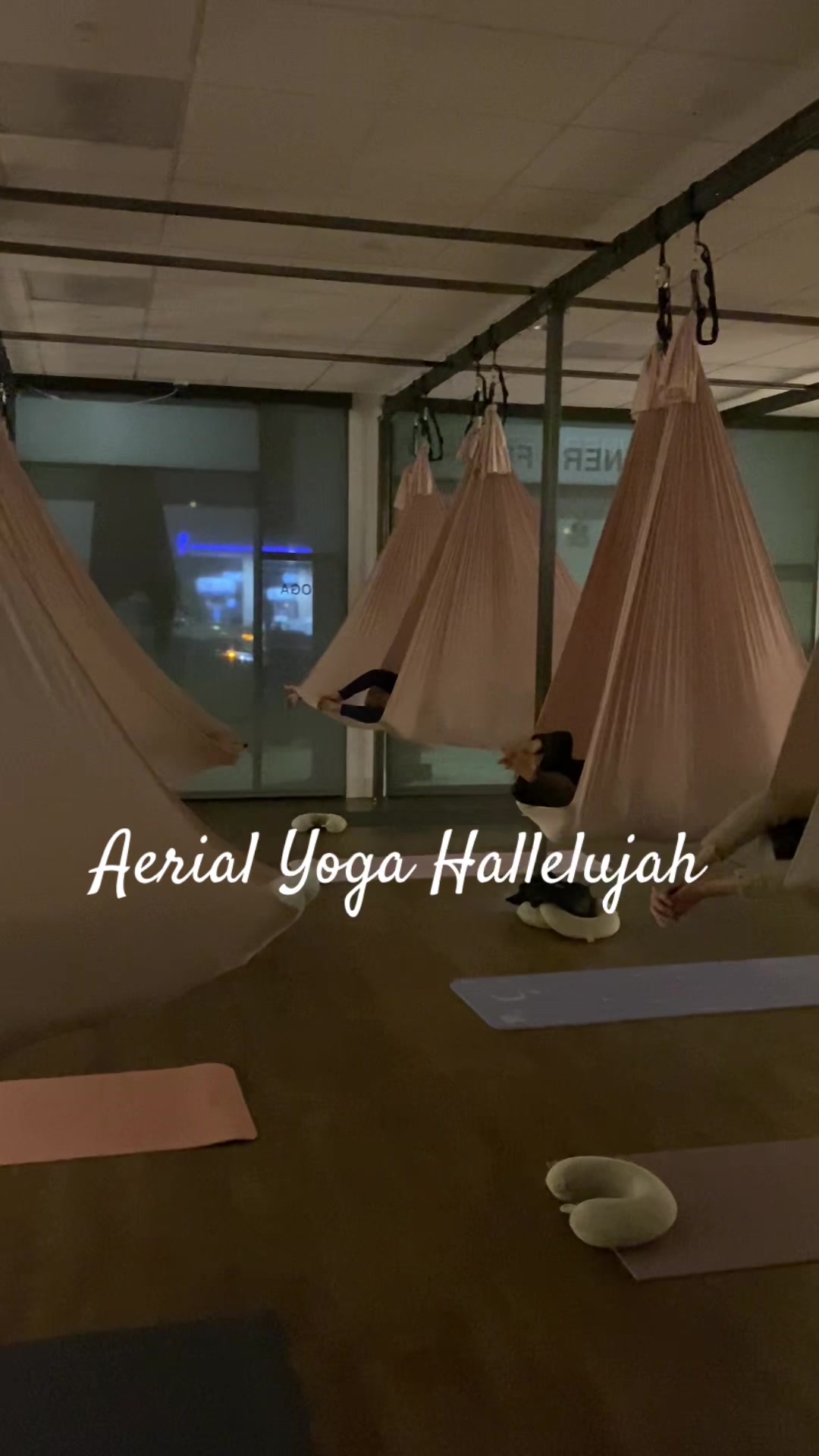 @Open Aerial Yoga