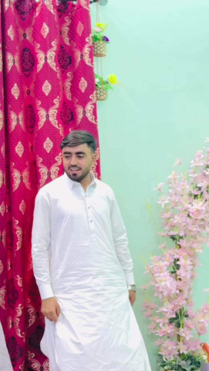 @SaلaM👑❤️