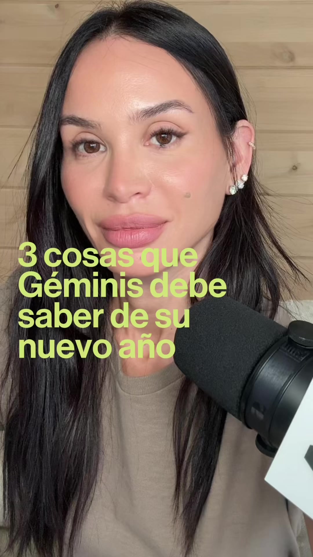 @Mia_Astral
