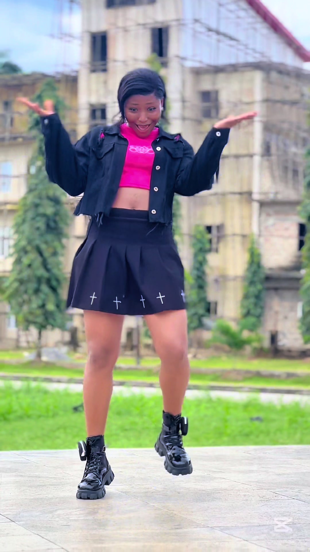 @E_VA vibes ❤️🔥🤍🖤