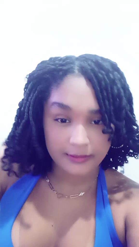 @thatazinha4