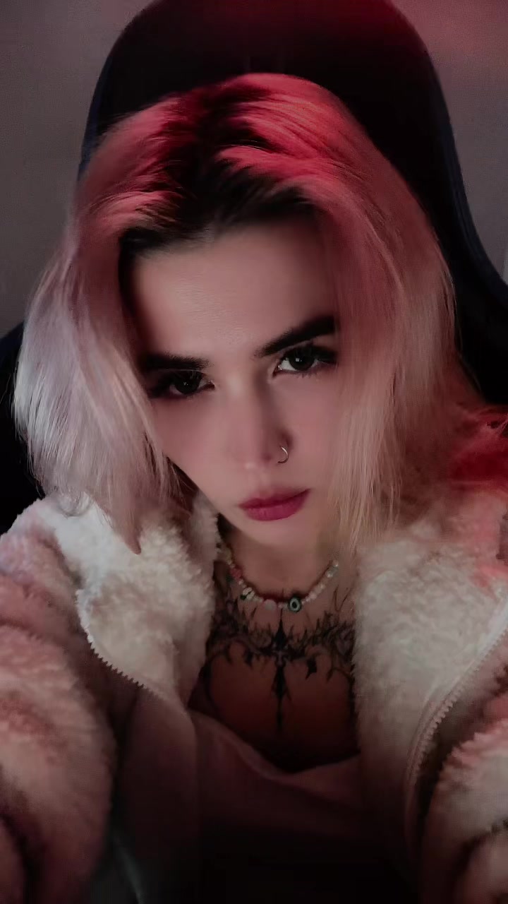 @Frieren 🦋 @