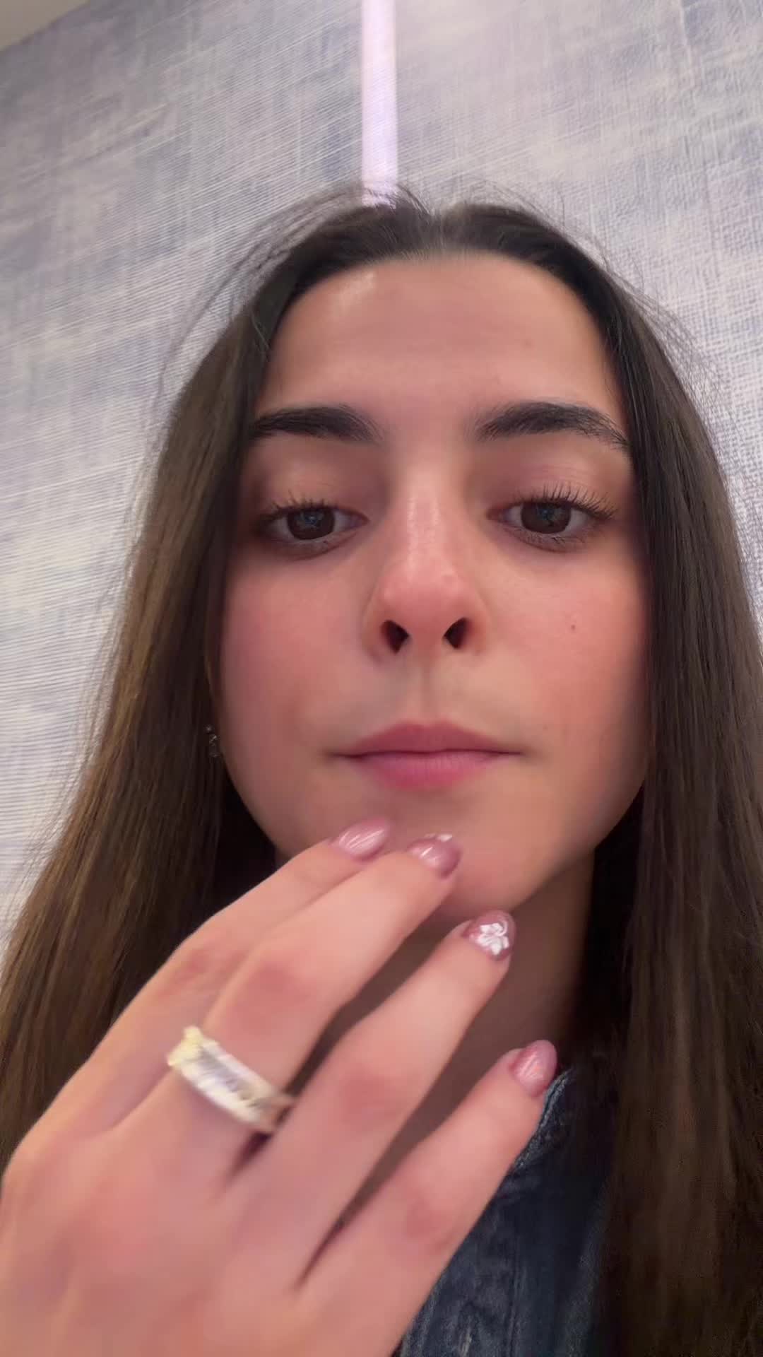@bella