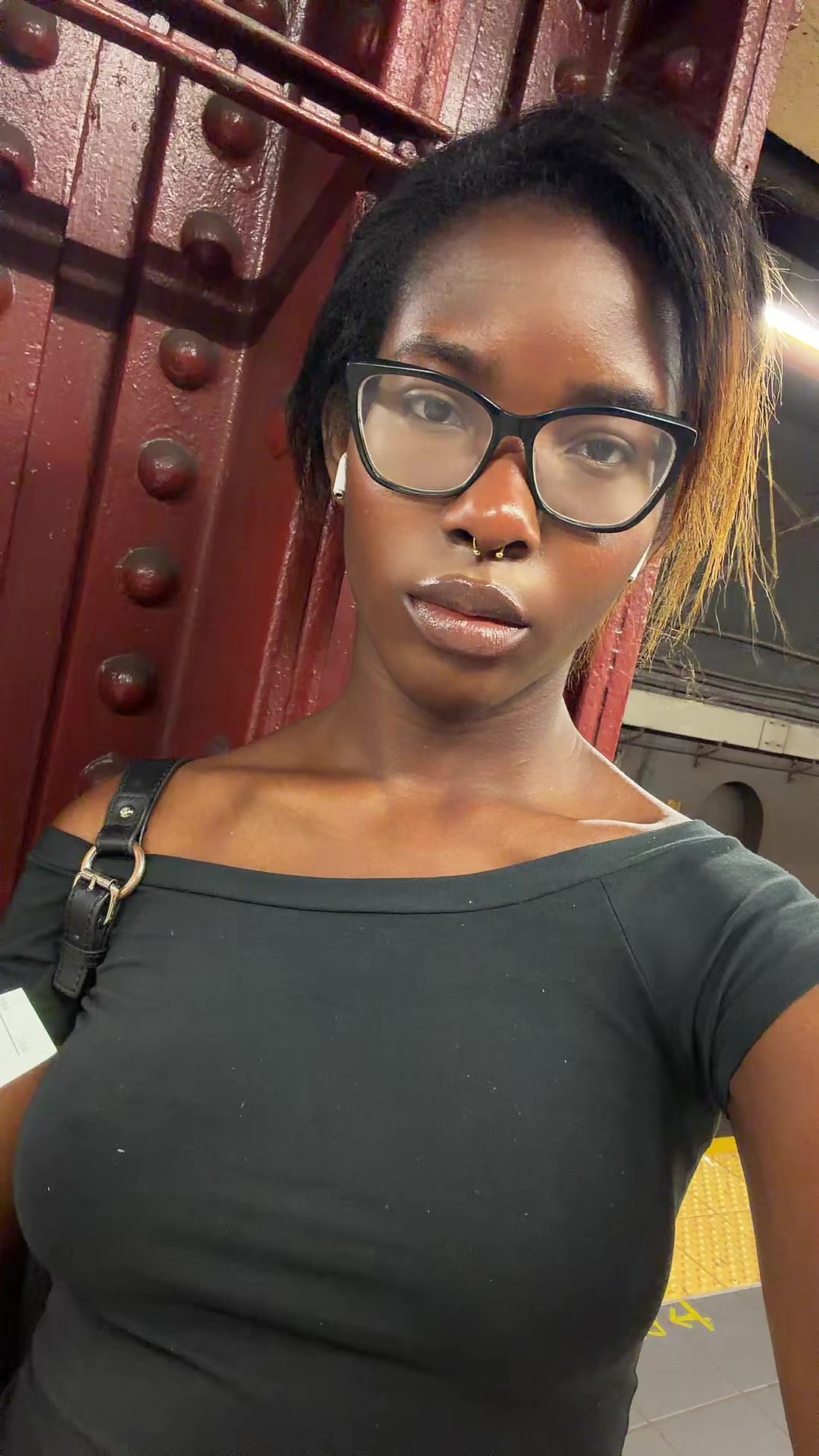 @unsimplydara