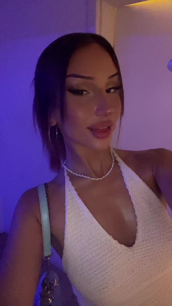 @𝓮𝓿𝓮