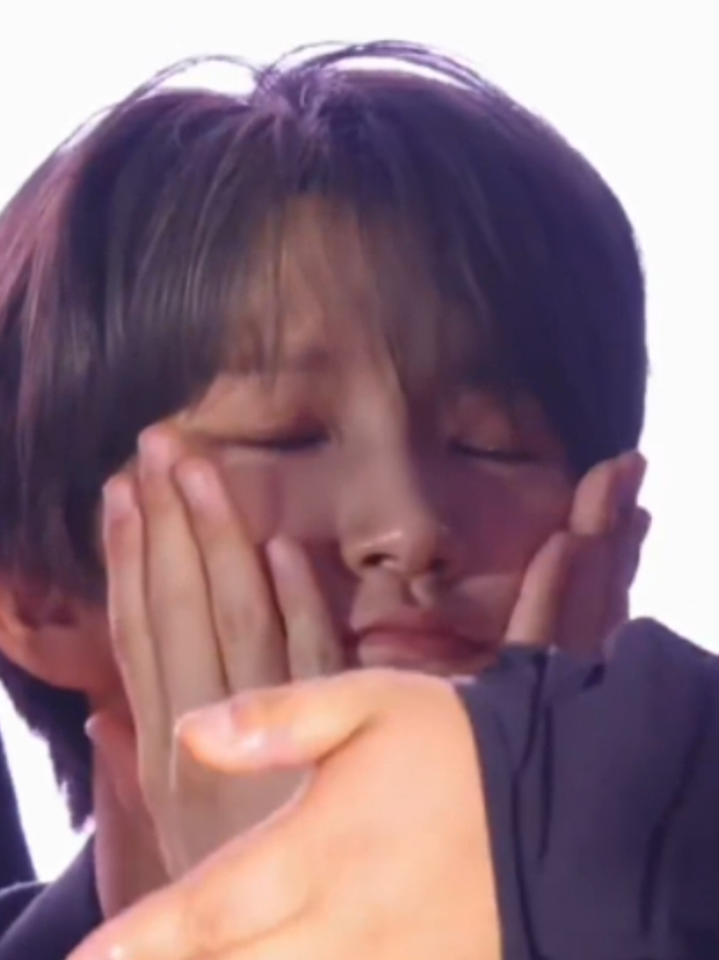 @⋆.˚