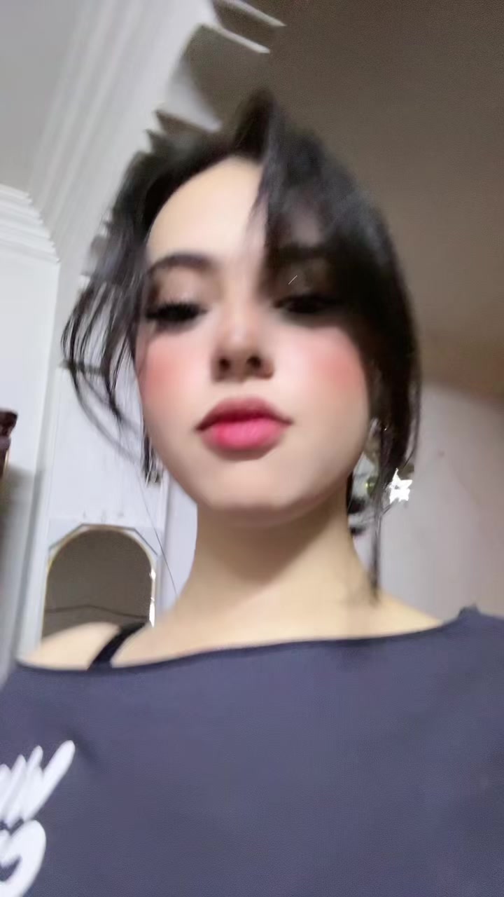 @Nia๐ฏ๏ธ
