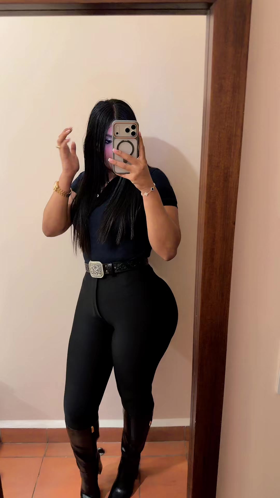 @ERIKA 🍫