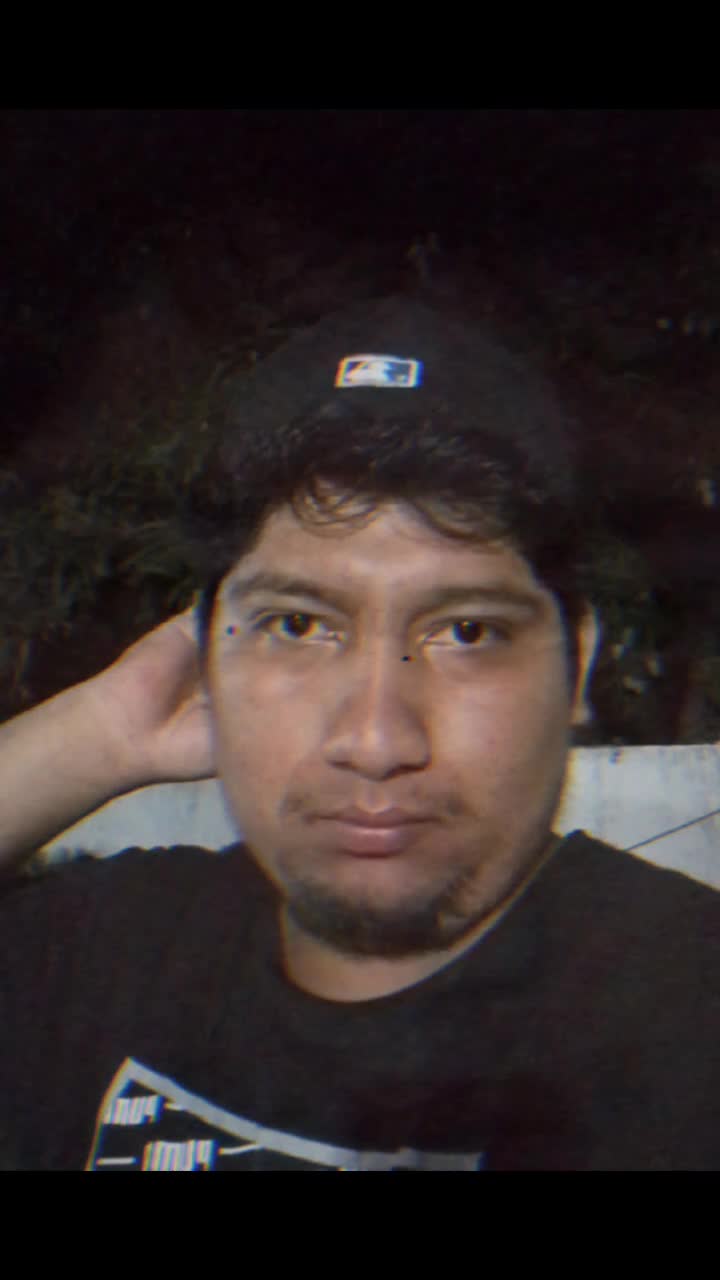 @Ff J
