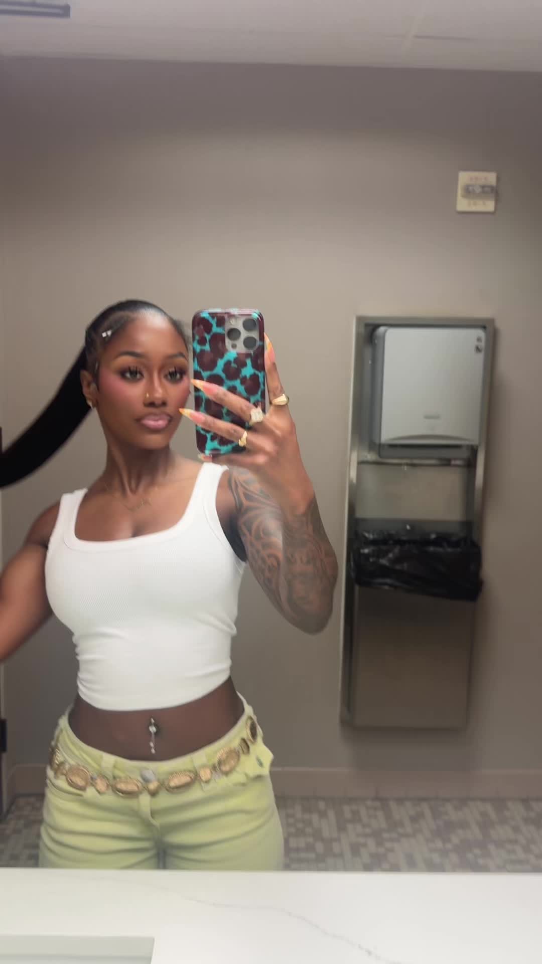 @Theparisgreenard