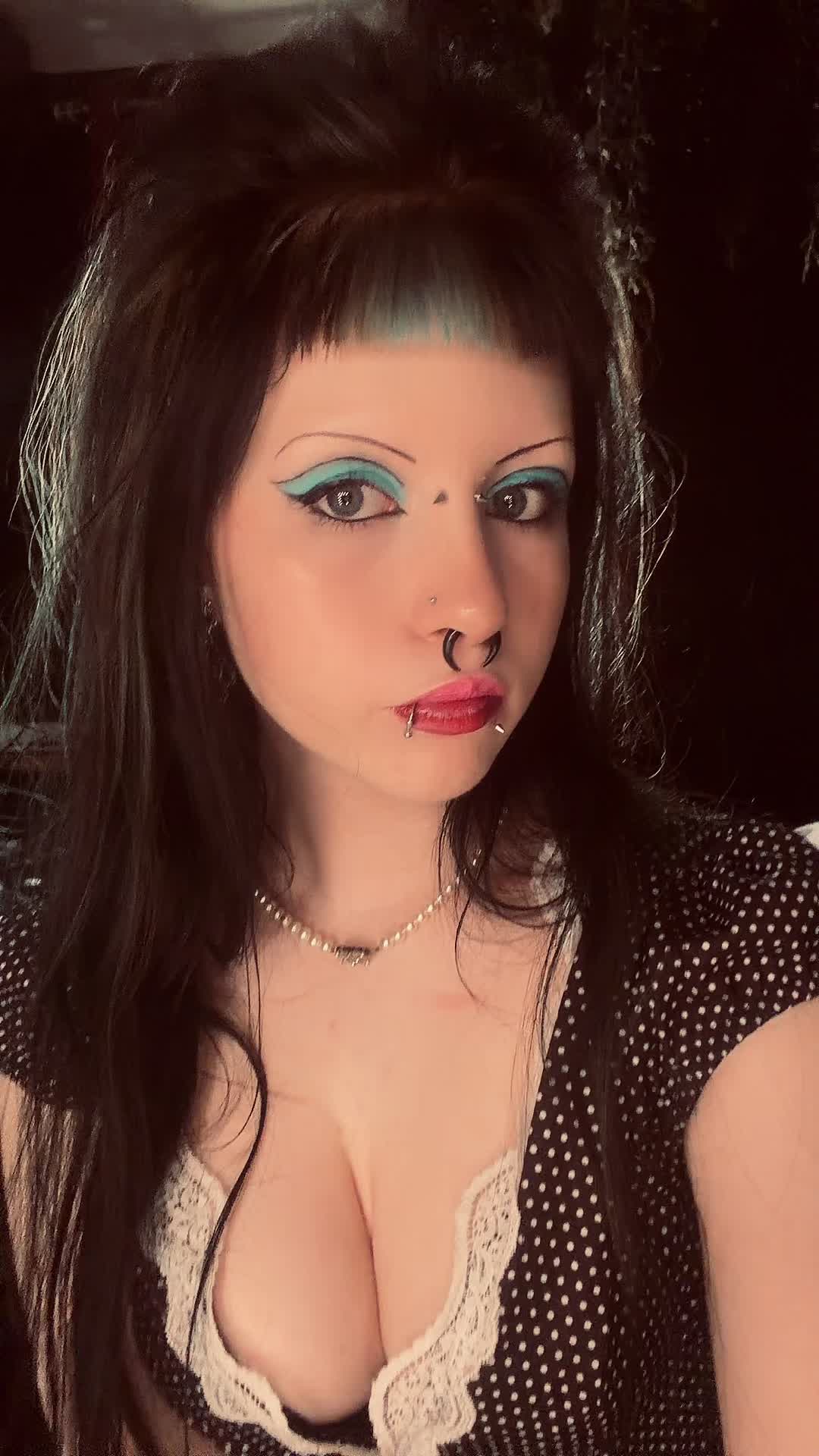 @⚔️🦇s̷ɨɇn̷n̷a̷🧛🏻&zwj;♀️🐈&zwj;⬛