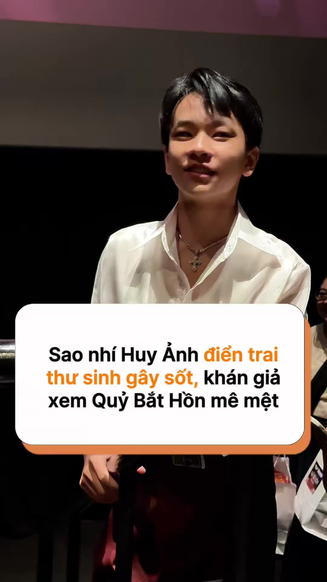@Hóng Showbiz Việt
