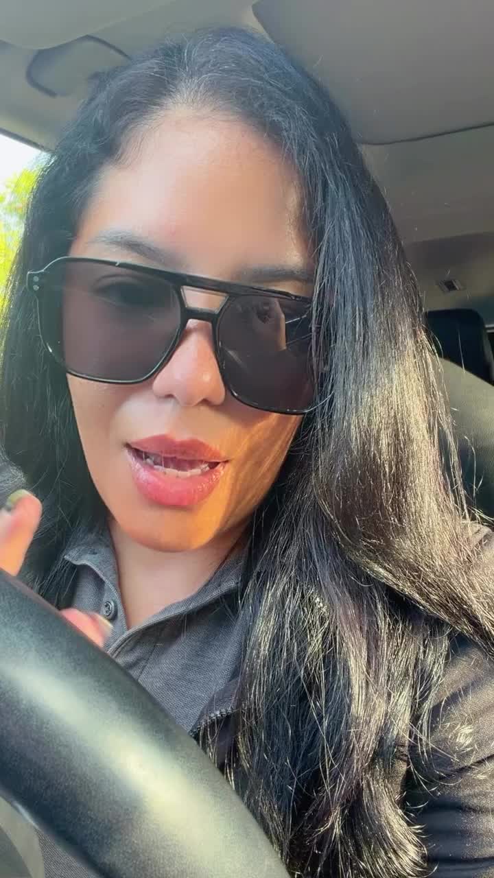 @Katie_