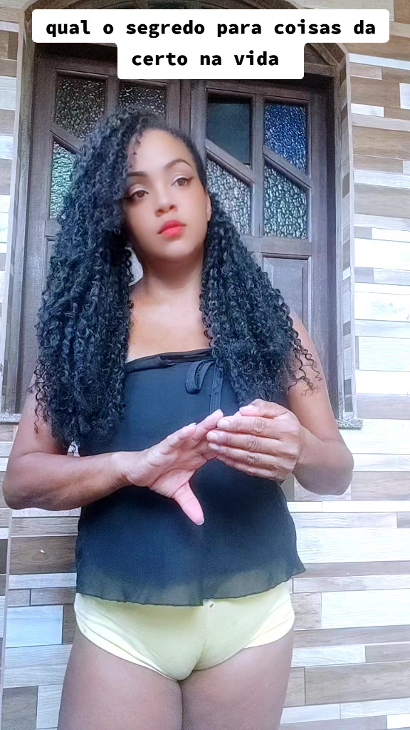 @Lucy a guria do short sexy