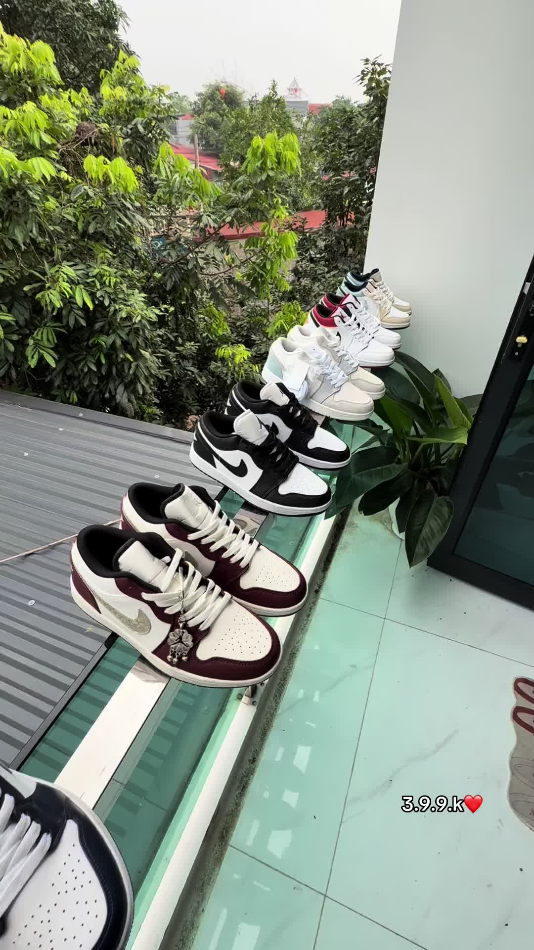 @SneakerLuxury19