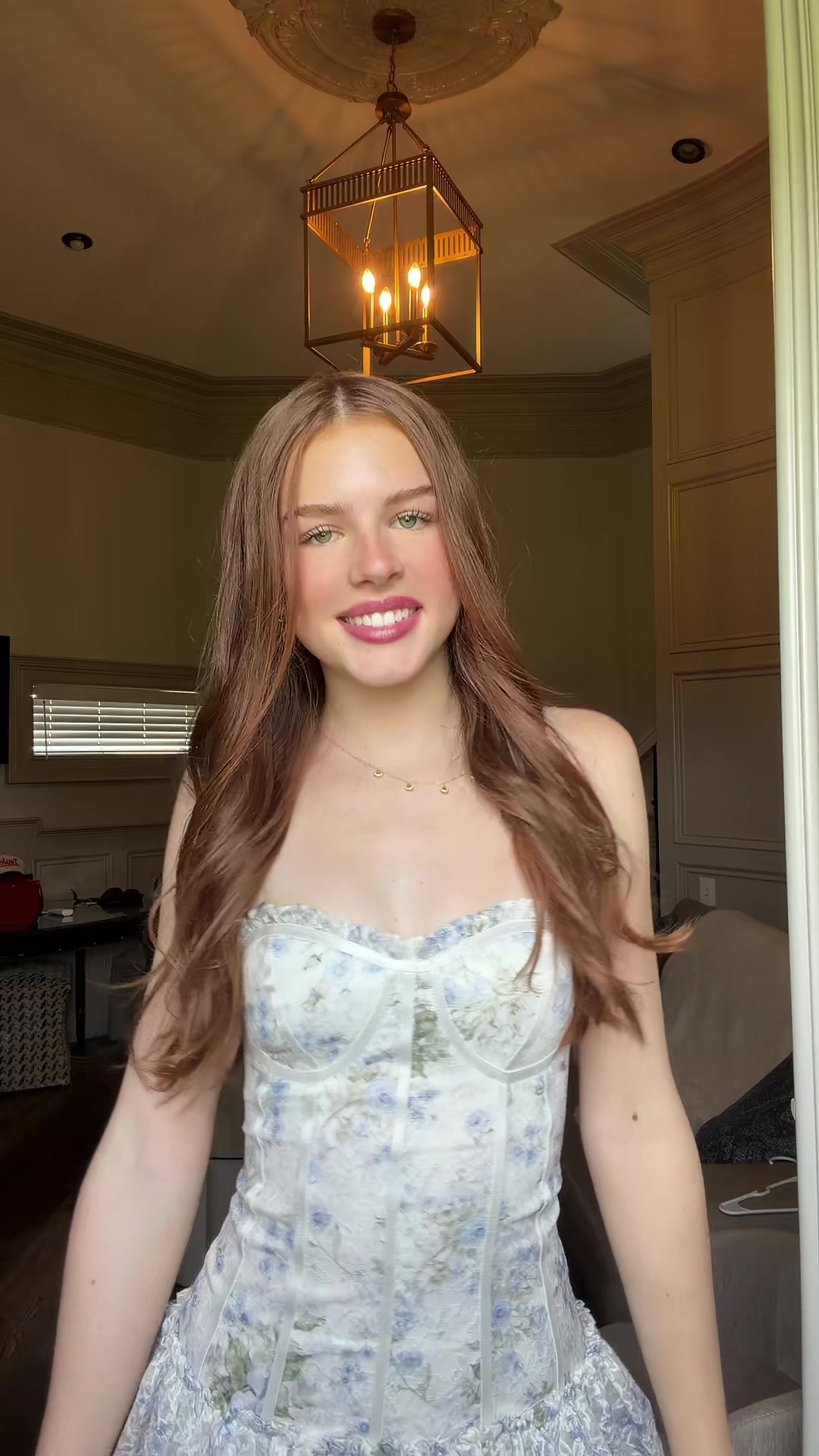 @Ellarose