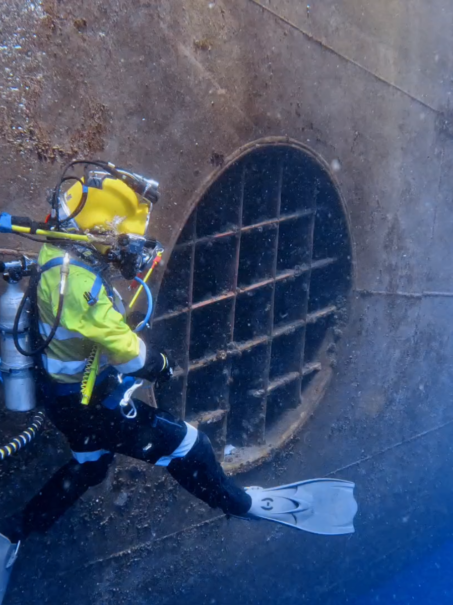 @auscomdiver