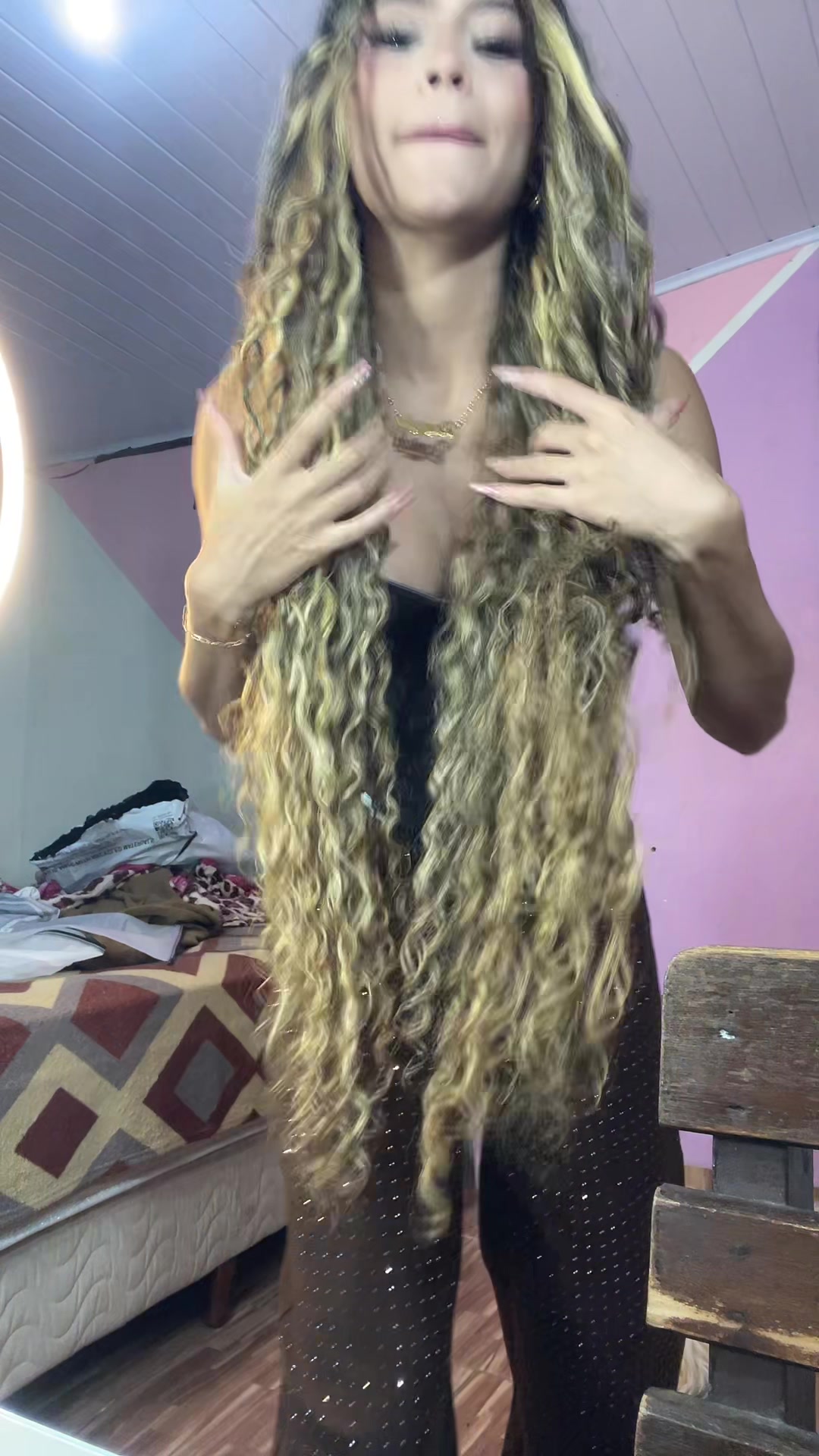 @daniela