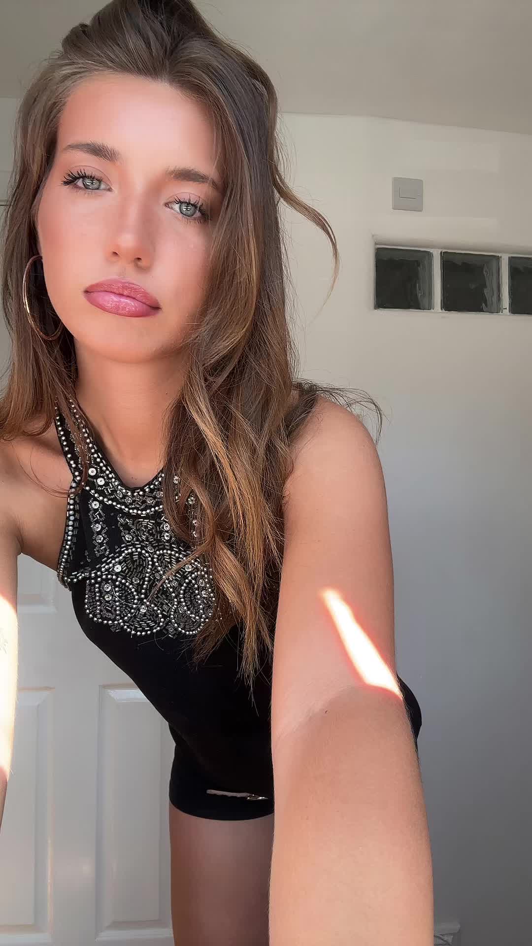 @👁️