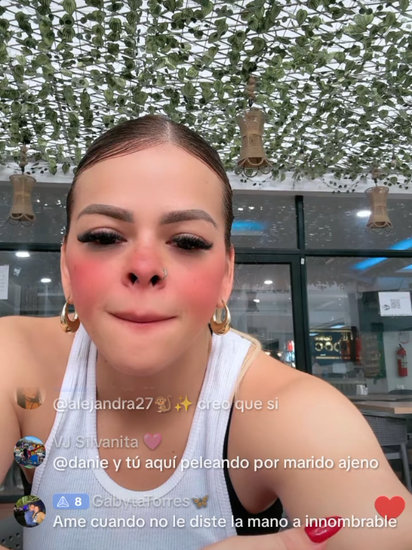@AniEli