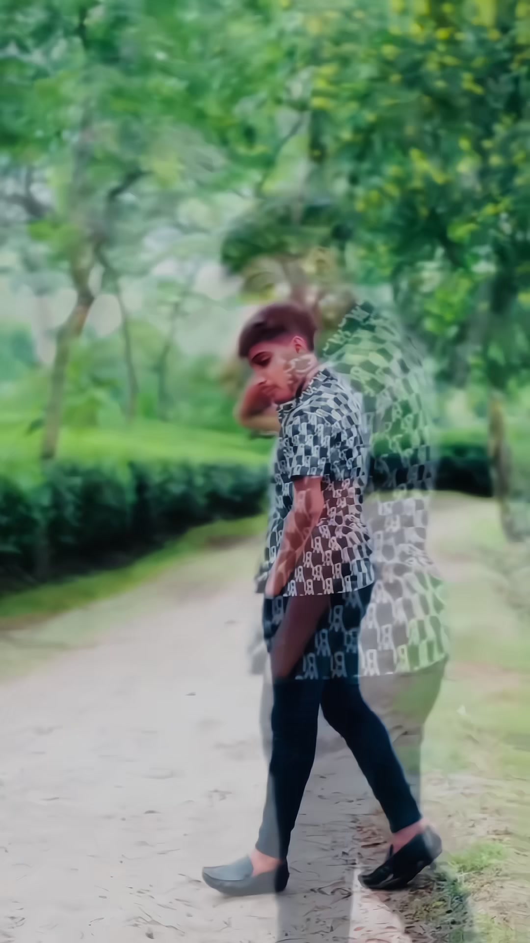 @S>đĢ