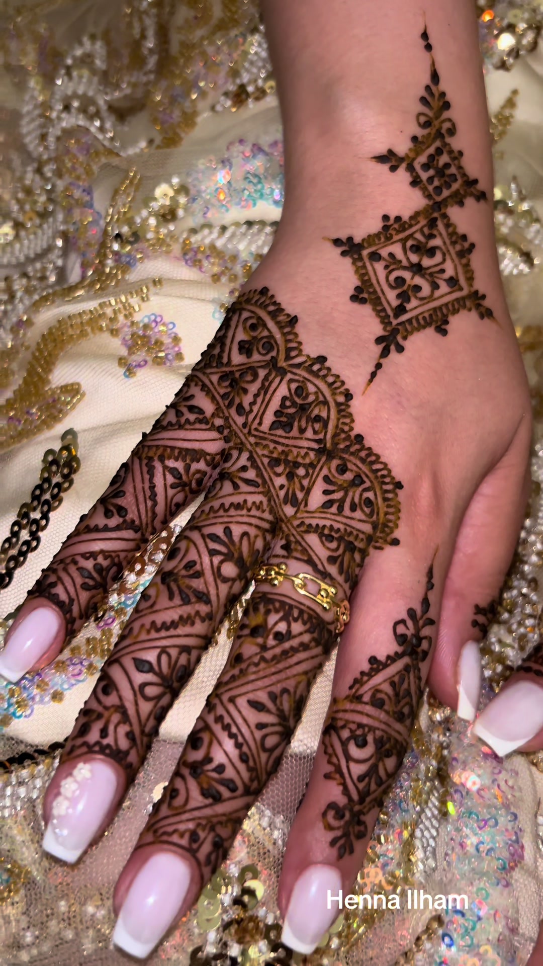 @Henna Ilham