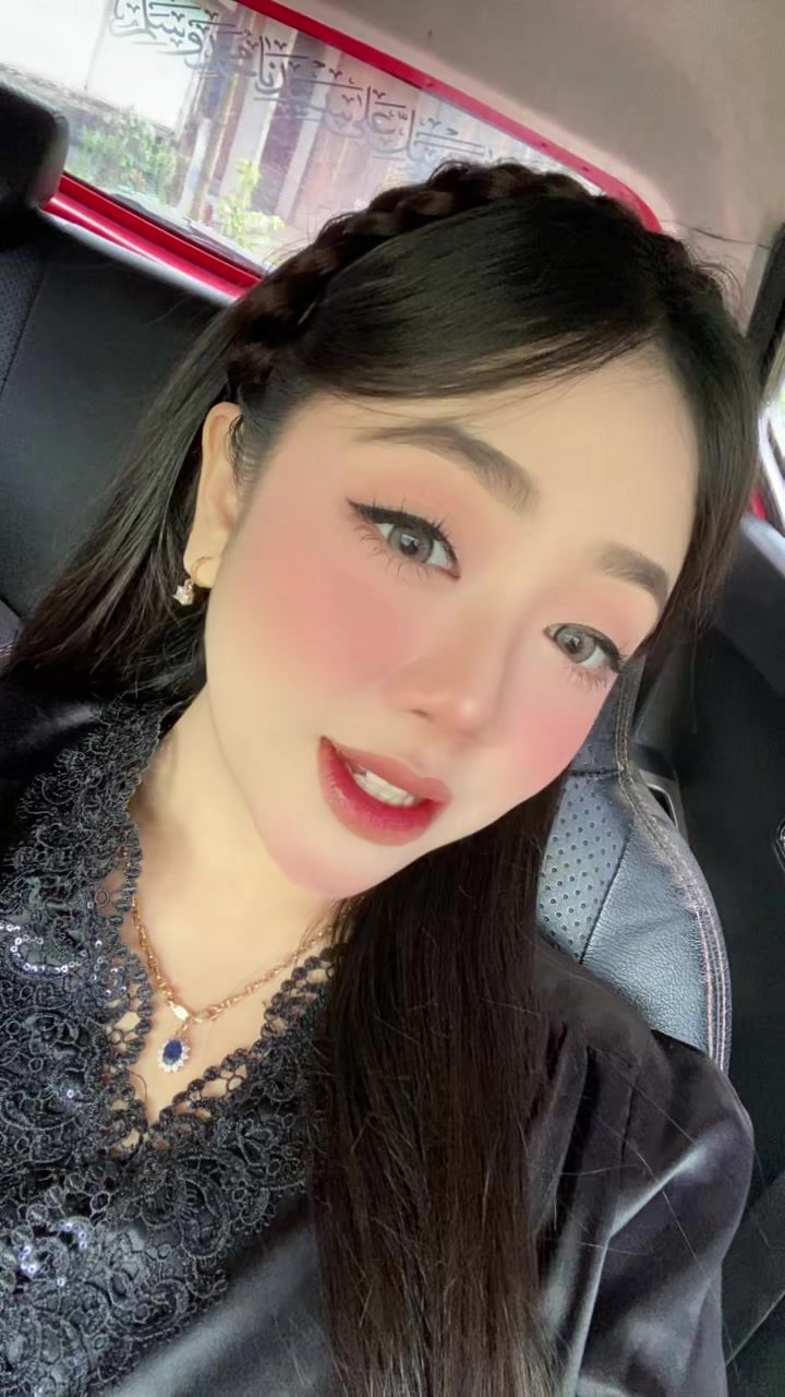 @vivi_fadilaa